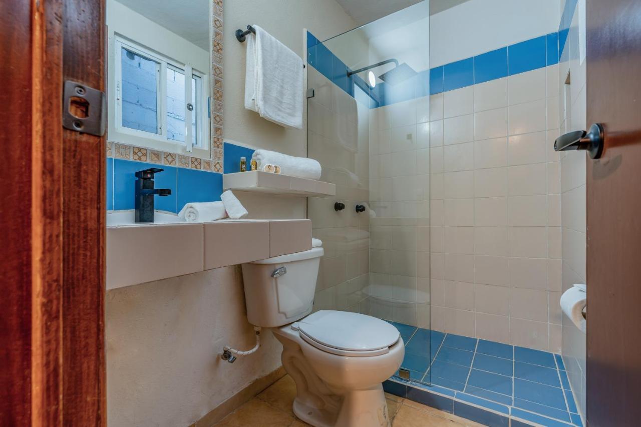 Hotel Brisas 5A Av, Плая-дель-Кармен Экстерьер фото