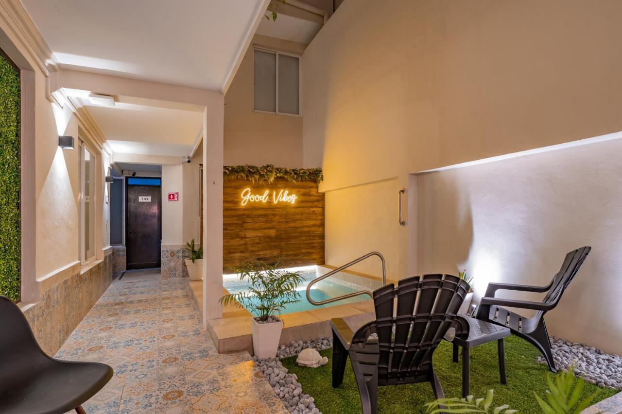 Hotel Brisas 5A Av, Плая-дель-Кармен Экстерьер фото